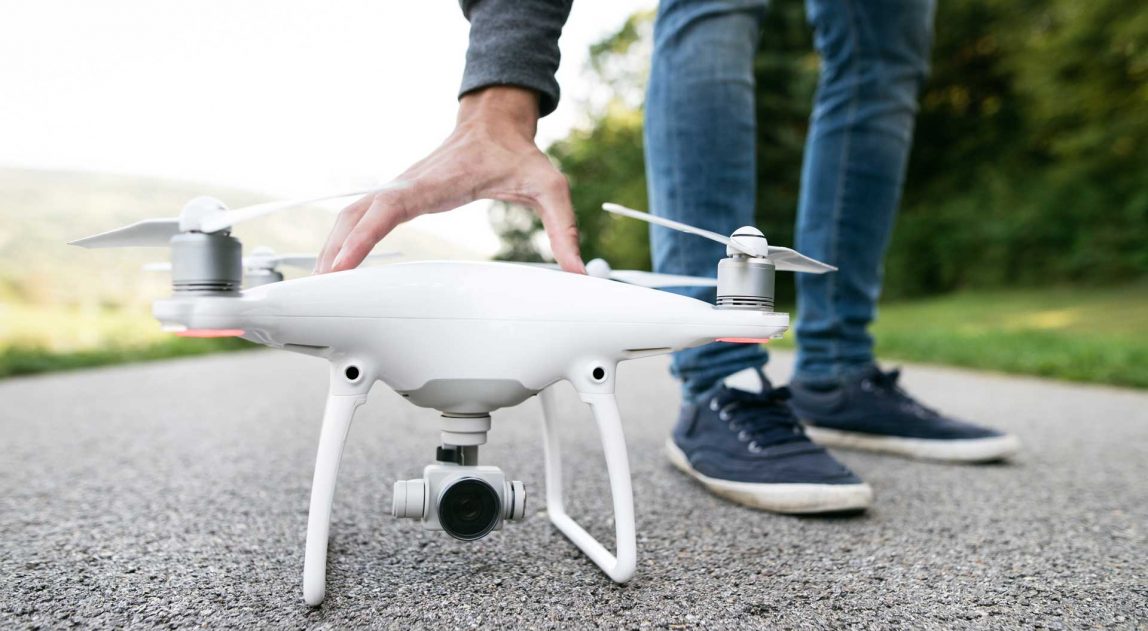 unrecognizable-man-with-drone-sunny-green-nature-c-PKFLLWC.jpg unrecognizable-man-with-drone-sunny-green-nature-c-PKFLLWC.jpg